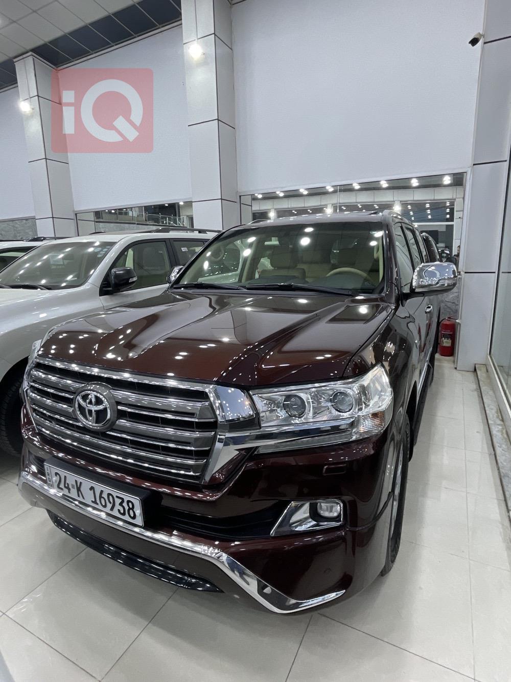 تويوتا لاندكروزر